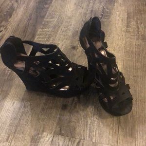 Madden girl wedges
